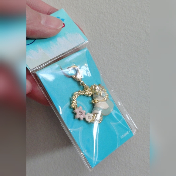 Disney - Alice in Wonderland Golden Charm - 3/$25 - Picture 2 of 5